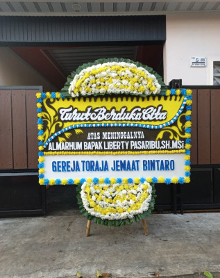 Papan Bunga Duka di Flores Timur